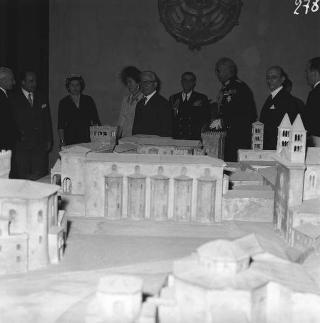 Visita di stato dei reali Paolo I di Grecia con la moglie Federica di Brunswick ricevuti da Presidente della Repubblica Giovanni Gronchi