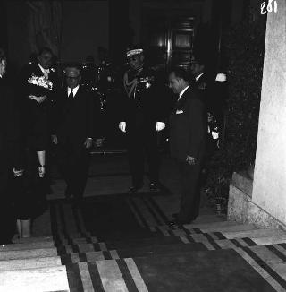 Visita di stato dei reali Paolo I di Grecia con la moglie Federica di Brunswick ricevuti da Presidente della Repubblica Giovanni Gronchi