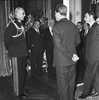 Visita di stato dei reali Paolo I di Grecia con la moglie Federica di Brunswick ricevuti da Presidente della Repubblica Giovanni Gronchi