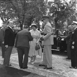 Visita di stato dei reali Paolo I di Grecia con la moglie Federica di Brunswick ricevuti da Presidente della Repubblica Giovanni Gronchi