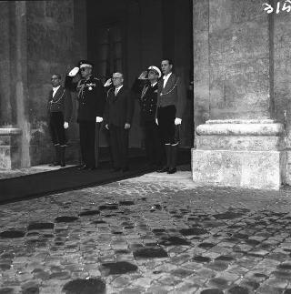 Visita di stato dei reali Paolo I di Grecia con la moglie Federica di Brunswick ricevuti da Presidente della Repubblica Giovanni Gronchi
