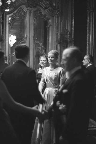 Ricevimento offerto dal Presidente della Repubblica Giovanni Gronchi in occasione della visita di Stato di Sua Altezza Serenissima il Principe di Monaco Ranieri III e della Principessa Grace