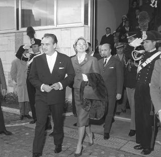 Ricevimento offerto dal Presidente della Repubblica Giovanni Gronchi in occasione della visita di Stato di Sua Altezza Serenissima il Principe di Monaco Ranieri III e della Principessa Grace