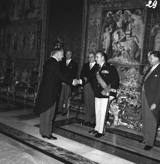 Ricevimento offerto dal Presidente della Repubblica Giovanni Gronchi in occasione della visita di Stato di Sua Altezza Serenissima il Principe di Monaco Ranieri III e della Principessa Grace