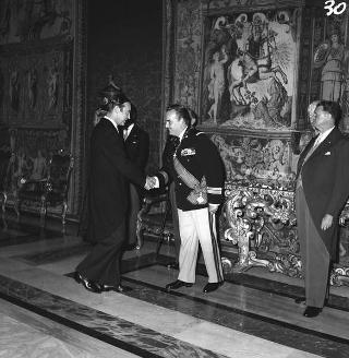 Ricevimento offerto dal Presidente della Repubblica Giovanni Gronchi in occasione della visita di Stato di Sua Altezza Serenissima il Principe di Monaco Ranieri III e della Principessa Grace
