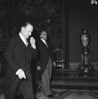 Ricevimento offerto dal Presidente della Repubblica Giovanni Gronchi in occasione della visita di Stato di Sua Altezza Serenissima il Principe di Monaco Ranieri III e della Principessa Grace