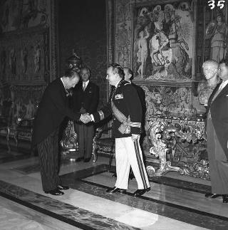 Ricevimento offerto dal Presidente della Repubblica Giovanni Gronchi in occasione della visita di Stato di Sua Altezza Serenissima il Principe di Monaco Ranieri III e della Principessa Grace
