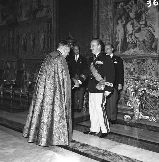 Ricevimento offerto dal Presidente della Repubblica Giovanni Gronchi in occasione della visita di Stato di Sua Altezza Serenissima il Principe di Monaco Ranieri III e della Principessa Grace