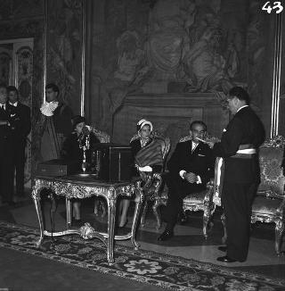 Ricevimento offerto dal Presidente della Repubblica Giovanni Gronchi in occasione della visita di Stato di Sua Altezza Serenissima il Principe di Monaco Ranieri III e della Principessa Grace