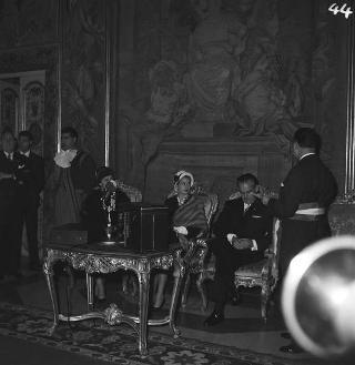 Ricevimento offerto dal Presidente della Repubblica Giovanni Gronchi in occasione della visita di Stato di Sua Altezza Serenissima il Principe di Monaco Ranieri III e della Principessa Grace