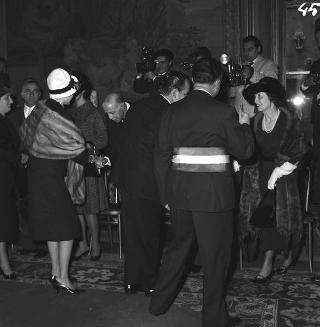 Ricevimento offerto dal Presidente della Repubblica Giovanni Gronchi in occasione della visita di Stato di Sua Altezza Serenissima il Principe di Monaco Ranieri III e della Principessa Grace