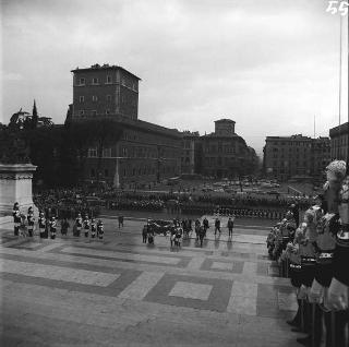 Ricevimento offerto dal Presidente della Repubblica Giovanni Gronchi in occasione della visita di Stato di Sua Altezza Serenissima il Principe di Monaco Ranieri III e della Principessa Grace