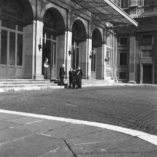 Ricevimento offerto dal Presidente della Repubblica Giovanni Gronchi in occasione della visita di Stato di Sua Altezza Serenissima il Principe di Monaco Ranieri III e della Principessa Grace