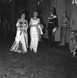 Ricevimento offerto dal Presidente della Repubblica Giovanni Gronchi in occasione della visita di Stato di Sua Altezza Serenissima il Principe di Monaco Ranieri III e della Principessa Grace