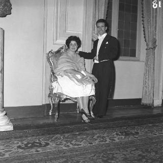 Ricevimento offerto dal Presidente della Repubblica Giovanni Gronchi in occasione della visita di Stato di Sua Altezza Serenissima il Principe di Monaco Ranieri III e della Principessa Grace