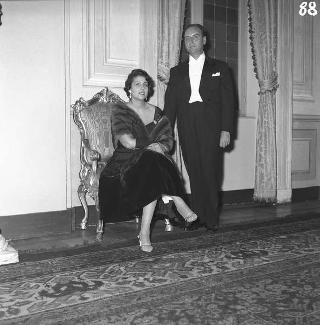 Ricevimento offerto dal Presidente della Repubblica Giovanni Gronchi in occasione della visita di Stato di Sua Altezza Serenissima il Principe di Monaco Ranieri III e della Principessa Grace