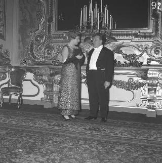 Ricevimento offerto dal Presidente della Repubblica Giovanni Gronchi in occasione della visita di Stato di Sua Altezza Serenissima il Principe di Monaco Ranieri III e della Principessa Grace