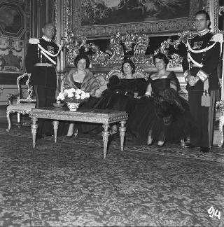 Ricevimento offerto dal Presidente della Repubblica Giovanni Gronchi in occasione della visita di Stato di Sua Altezza Serenissima il Principe di Monaco Ranieri III e della Principessa Grace