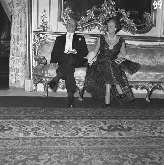 Ricevimento offerto dal Presidente della Repubblica Giovanni Gronchi in occasione della visita di Stato di Sua Altezza Serenissima il Principe di Monaco Ranieri III e della Principessa Grace