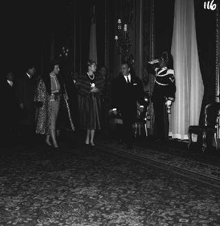 Ricevimento offerto dal Presidente della Repubblica Giovanni Gronchi in occasione della visita di Stato di Sua Altezza Serenissima il Principe di Monaco Ranieri III e della Principessa Grace