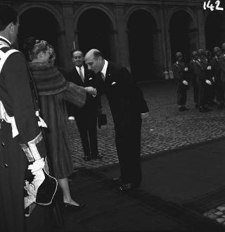 Ricevimento offerto dal Presidente della Repubblica Giovanni Gronchi in occasione della visita di Stato di Sua Altezza Serenissima il Principe di Monaco Ranieri III e della Principessa Grace
