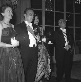 Ricevimento offerto dal Presidente della Repubblica Giovanni Gronchi in occasione della visita di Stato di Sua Altezza Serenissima il Principe di Monaco Ranieri III e della Principessa Grace
