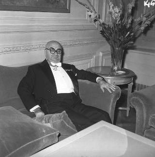 Ricevimento offerto dal Presidente della Repubblica Giovanni Gronchi in occasione della visita di Stato di Sua Altezza Serenissima il Principe di Monaco Ranieri III e della Principessa Grace