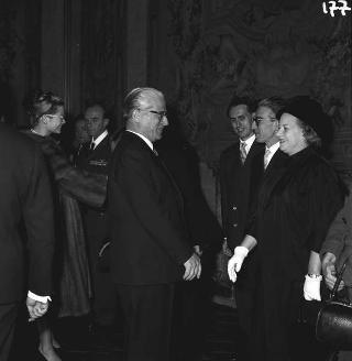 Ricevimento offerto dal Presidente della Repubblica Giovanni Gronchi in occasione della visita di Stato di Sua Altezza Serenissima il Principe di Monaco Ranieri III e della Principessa Grace