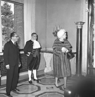 Ricevimento offerto dal Presidente della Repubblica Giovanni Gronchi in occasione della visita di Stato di Sua Altezza Serenissima il Principe di Monaco Ranieri III e della Principessa Grace