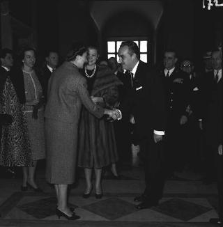 Ricevimento offerto dal Presidente della Repubblica Giovanni Gronchi in occasione della visita di Stato di Sua Altezza Serenissima il Principe di Monaco Ranieri III e della Principessa Grace