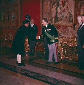 Ricevimento offerto dal Presidente della Repubblica Giovanni Gronchi in occasione della visita di Stato di Sua Altezza Serenissima il Principe di Monaco Ranieri III e della Principessa Grace
