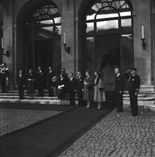 Ricevimento offerto dal Presidente della Repubblica Giovanni Gronchi in occasione della visita di Stato di Sua Altezza Serenissima il Principe di Monaco Ranieri III e della Principessa Grace