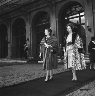 Ricevimento offerto dal Presidente della Repubblica Giovanni Gronchi in occasione della visita di Stato di Sua Altezza Serenissima il Principe di Monaco Ranieri III e della Principessa Grace