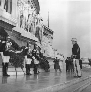 Ricevimento offerto dal Presidente della Repubblica Giovanni Gronchi in occasione della visita di Stato di Sua Altezza Serenissima il Principe di Monaco Ranieri III e della Principessa Grace
