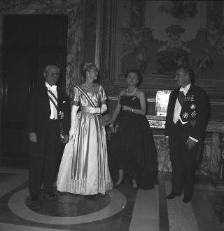 Ricevimento offerto dal Presidente della Repubblica Giovanni Gronchi in occasione della visita di Stato di Sua Altezza Serenissima il Principe di Monaco Ranieri III e della Principessa Grace