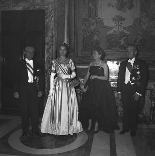 Ricevimento offerto dal Presidente della Repubblica Giovanni Gronchi in occasione della visita di Stato di Sua Altezza Serenissima il Principe di Monaco Ranieri III e della Principessa Grace