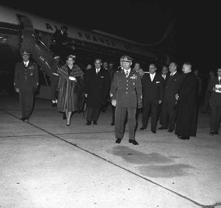 Ricevimento offerto dal Presidente della Repubblica Giovanni Gronchi in occasione della visita di Stato di Sua Altezza Serenissima il Principe di Monaco Ranieri III e della Principessa Grace