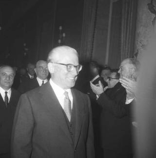 Primo centenario dell'Unità d'Italia con la partecipazione dei sindaci, medaglie d'oro, studenti, professori e giornalisti