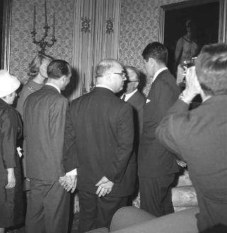 Edward Kennedy, fratello di John Fitzgerald Kennedy Presidente degli USA in visita di omaggio al  Presidente della Repubblica Giovanni Gronchi