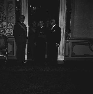 Ricevimento offerto dal Presidente della Repubblica Giovanni Gronchi in onore delle rappresentanze delle Forze Armate e associazioni combattentistiche e d'arma