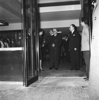 Il Presidente della Repubblica Giovanni Gronchi alla Casa dello studente per la chiusura dell' anno, CIVIS 1961