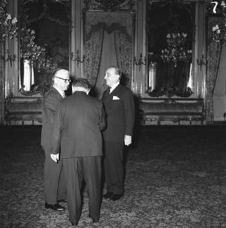 Il Presidente della Repubblica Giovanni Gronchi alla Casa dello studente per la chiusura dell' anno, CIVIS 1961