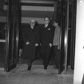 Il Presidente della Repubblica Giovanni Gronchi alla Casa dello studente per la chiusura dell' anno, CIVIS 1961
