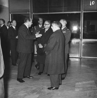 Il Presidente della Repubblica Giovanni Gronchi alla Casa dello studente per la chiusura dell' anno, CIVIS 1961