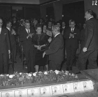 Il Presidente della Repubblica Giovanni Gronchi alla Casa dello studente per la chiusura dell' anno, CIVIS 1961
