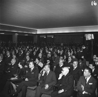 Il Presidente della Repubblica Giovanni Gronchi alla Casa dello studente per la chiusura dell' anno, CIVIS 1961