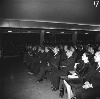 Il Presidente della Repubblica Giovanni Gronchi alla Casa dello studente per la chiusura dell' anno, CIVIS 1961