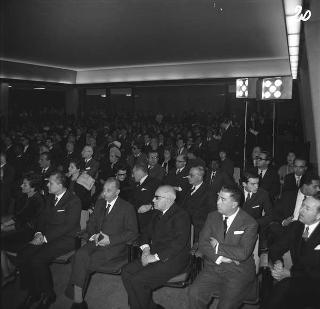 Il Presidente della Repubblica Giovanni Gronchi alla Casa dello studente per la chiusura dell' anno, CIVIS 1961