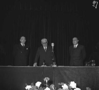 Il Presidente della Repubblica Giovanni Gronchi alla Casa dello studente per la chiusura dell' anno, CIVIS 1961