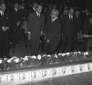 Il Presidente della Repubblica Giovanni Gronchi alla Casa dello studente per la chiusura dell' anno, CIVIS 1961